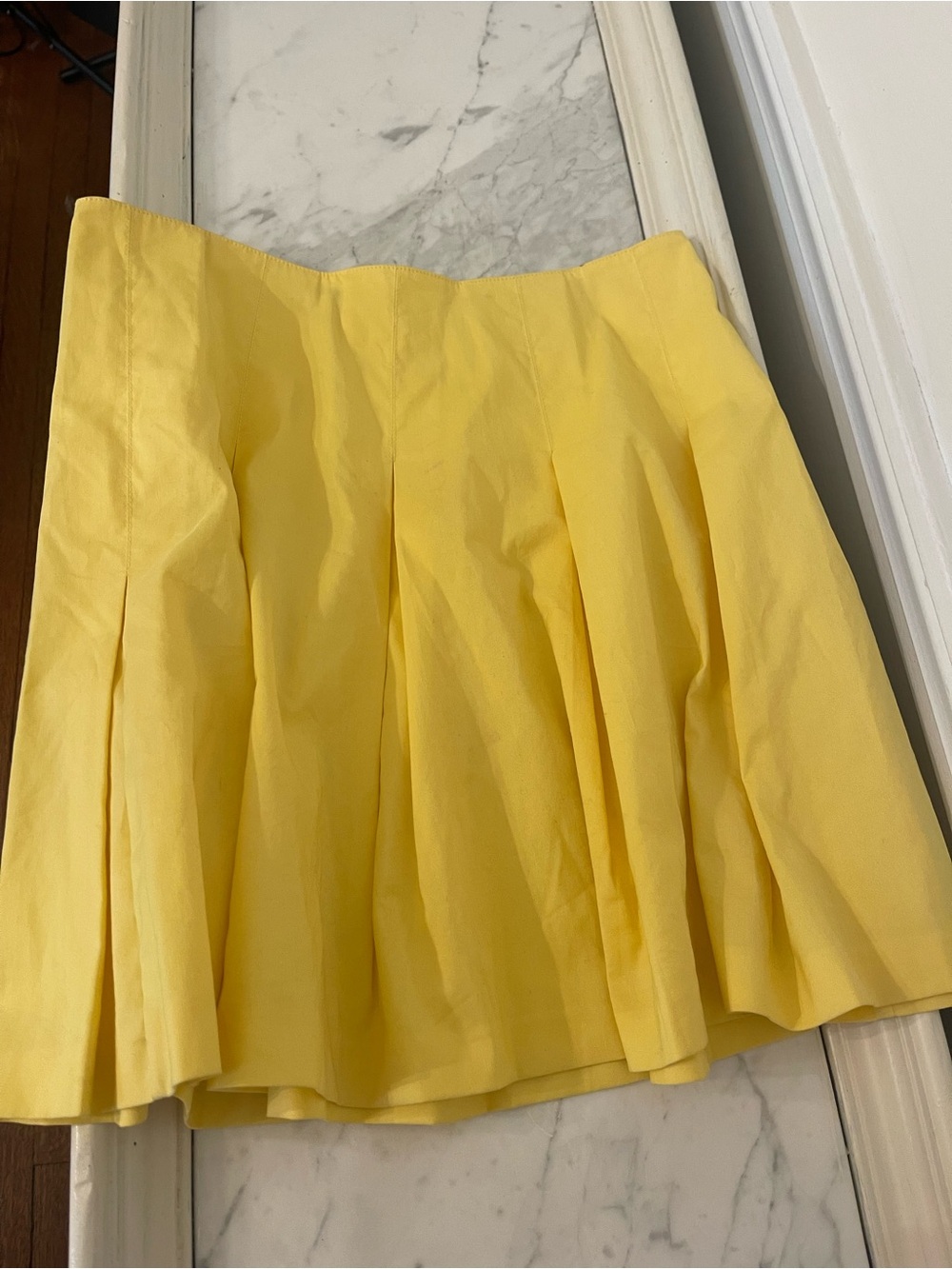Super Cute Tahari Sunny Yellow Pleated Skater Skirt